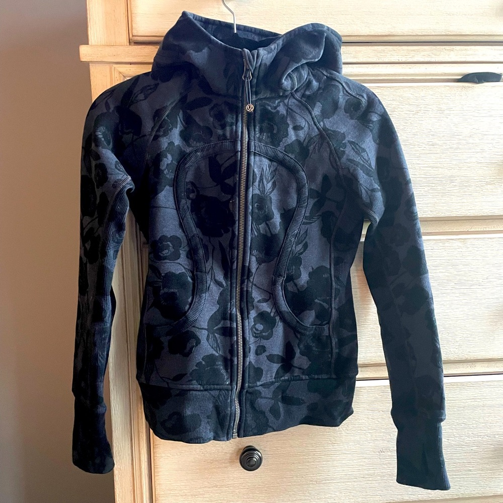 Lululemon Lace Print Scuba Hoodie